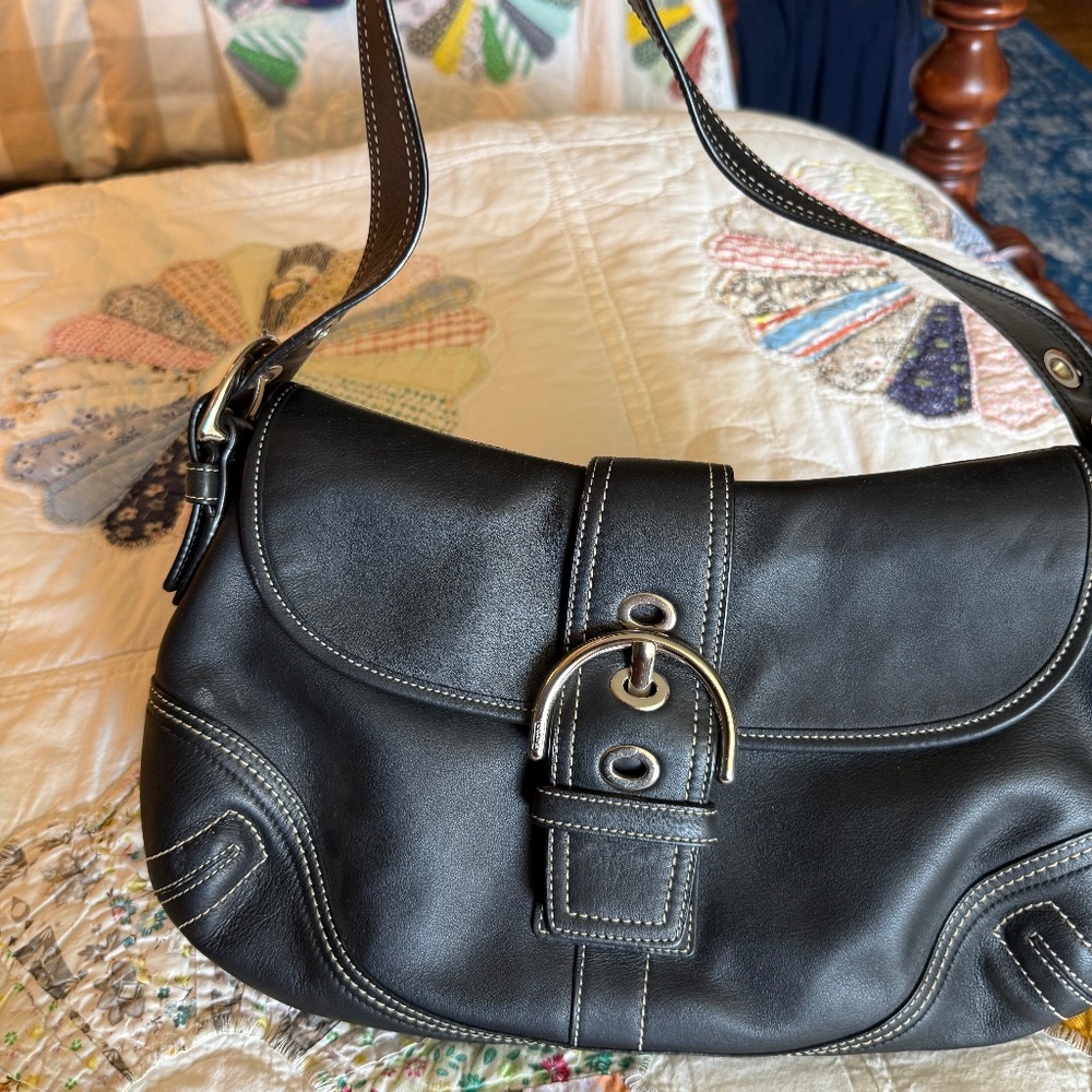 Coach 2006 Soho Black Leather Buckle Baguette Y2K Shoulder Bag